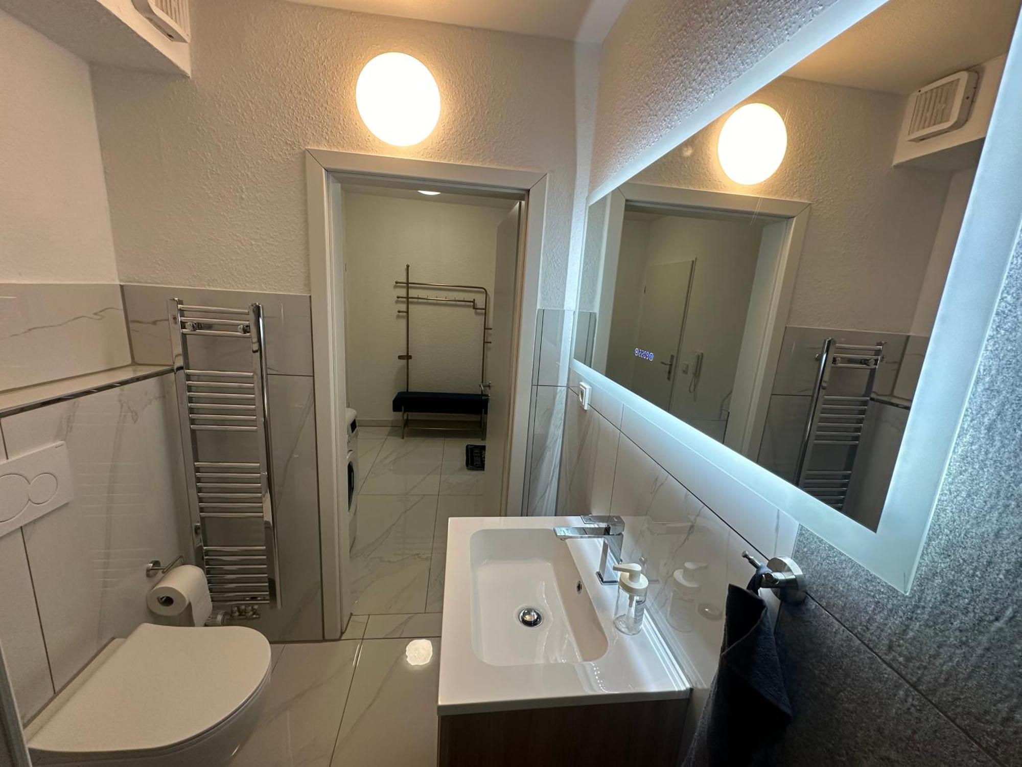 Messe - Fair & Airport Suites By Henkel デュッセルドルフ エクステリア 写真